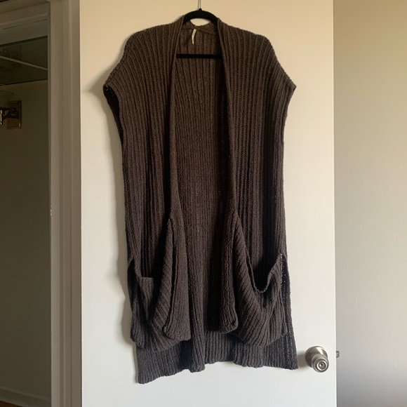 Free People Sweaters - Free People Brown Oversized Boho Chic Knit Long Vest Cardigan size XS EUC